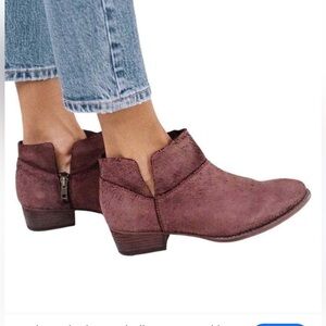 Anthropologie Seychelles Snare Ankle Boots Burgundy Suede Women's 8 Boho Western